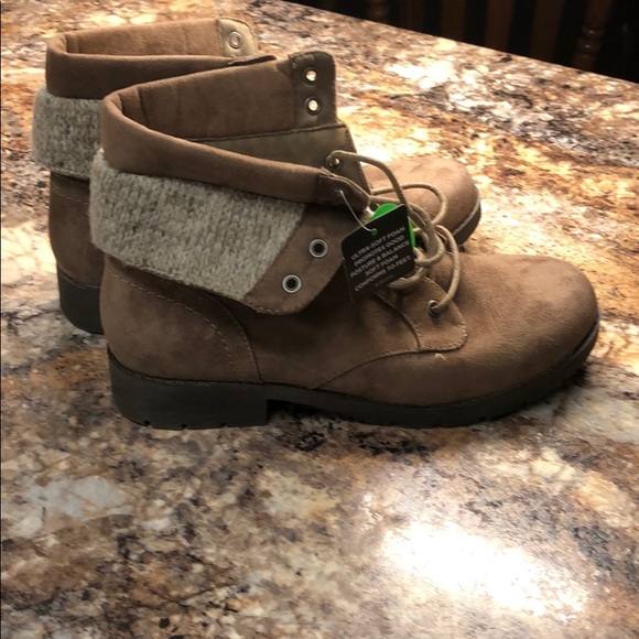 Arizona womens yetta block heel lace up boots Clearance